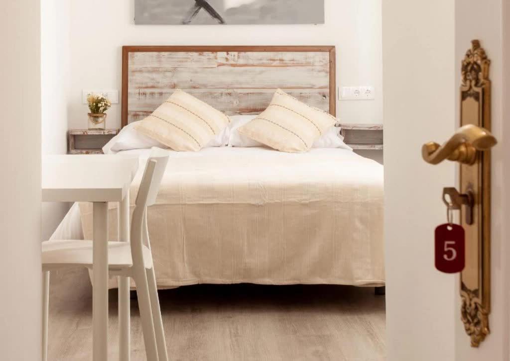 Hotel Prada. Gijon Bagian luar foto